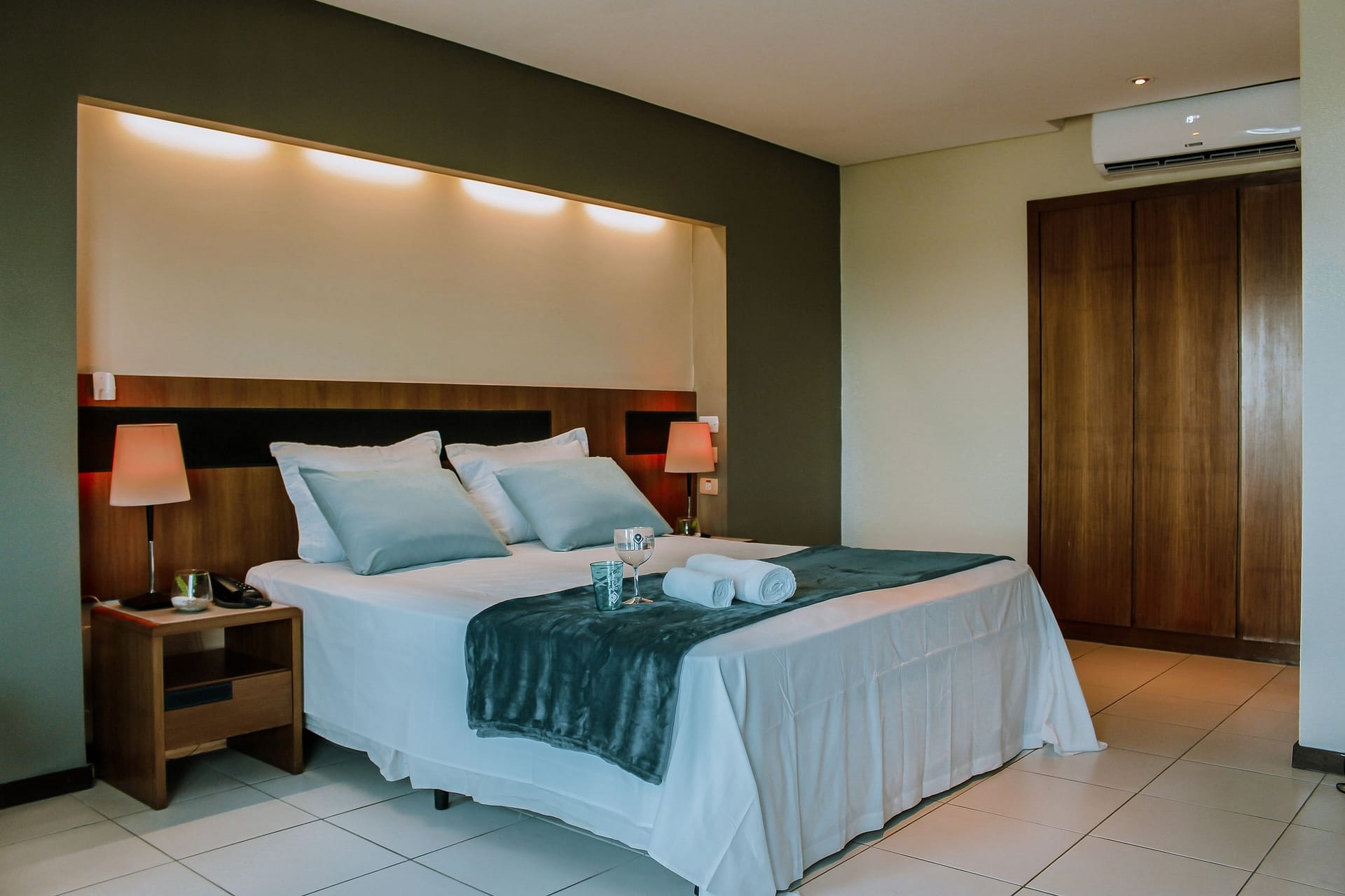 Flat com Vista Parcial Mar em Petrópolis by Qavi - 1